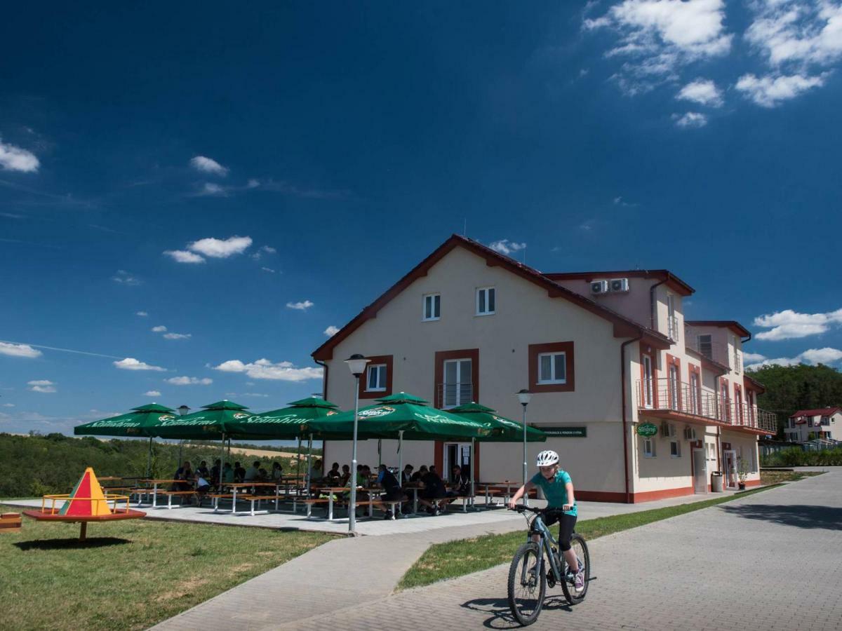 Отель Mobilheim Chalet - Vyrovicka Prehrada Vyrovice Экстерьер фото